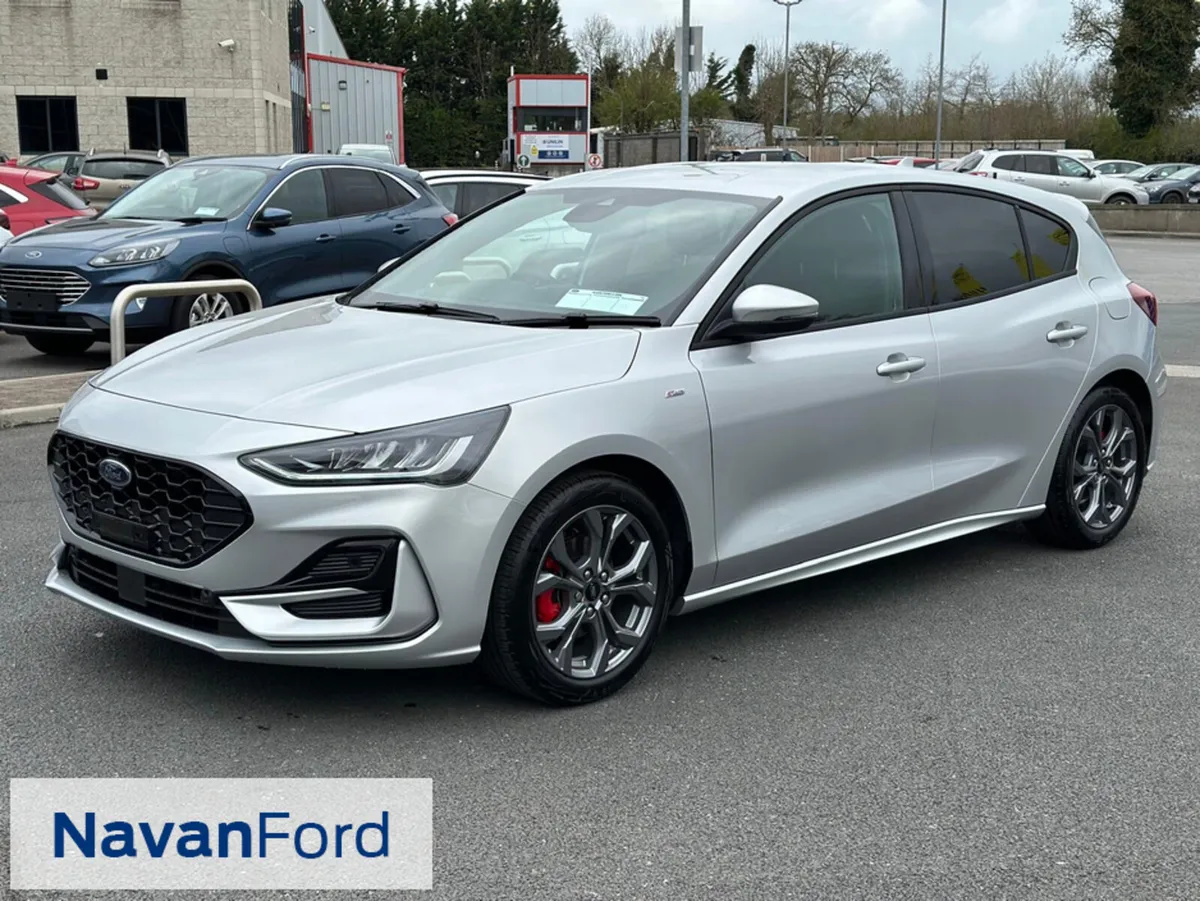 Ford Focus St-Line 1.0 Mild-Hybrid 125Ps *Parking - Image 3