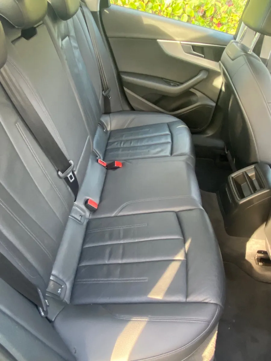 //AUDI A4 SPORT LEATHER SEATS PARKING SENSORS - Image 2