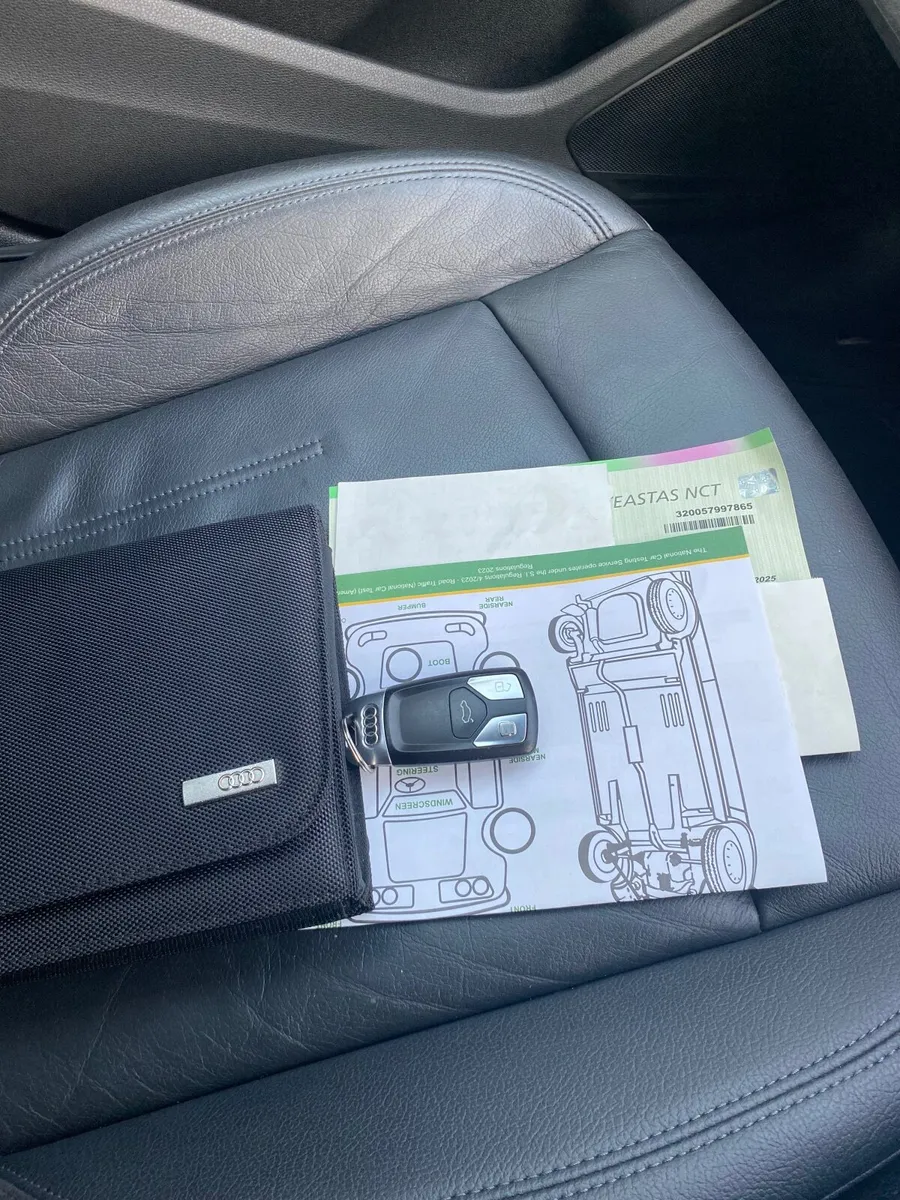 //AUDI A4 SPORT LEATHER SEATS PARKING SENSORS - Image 4