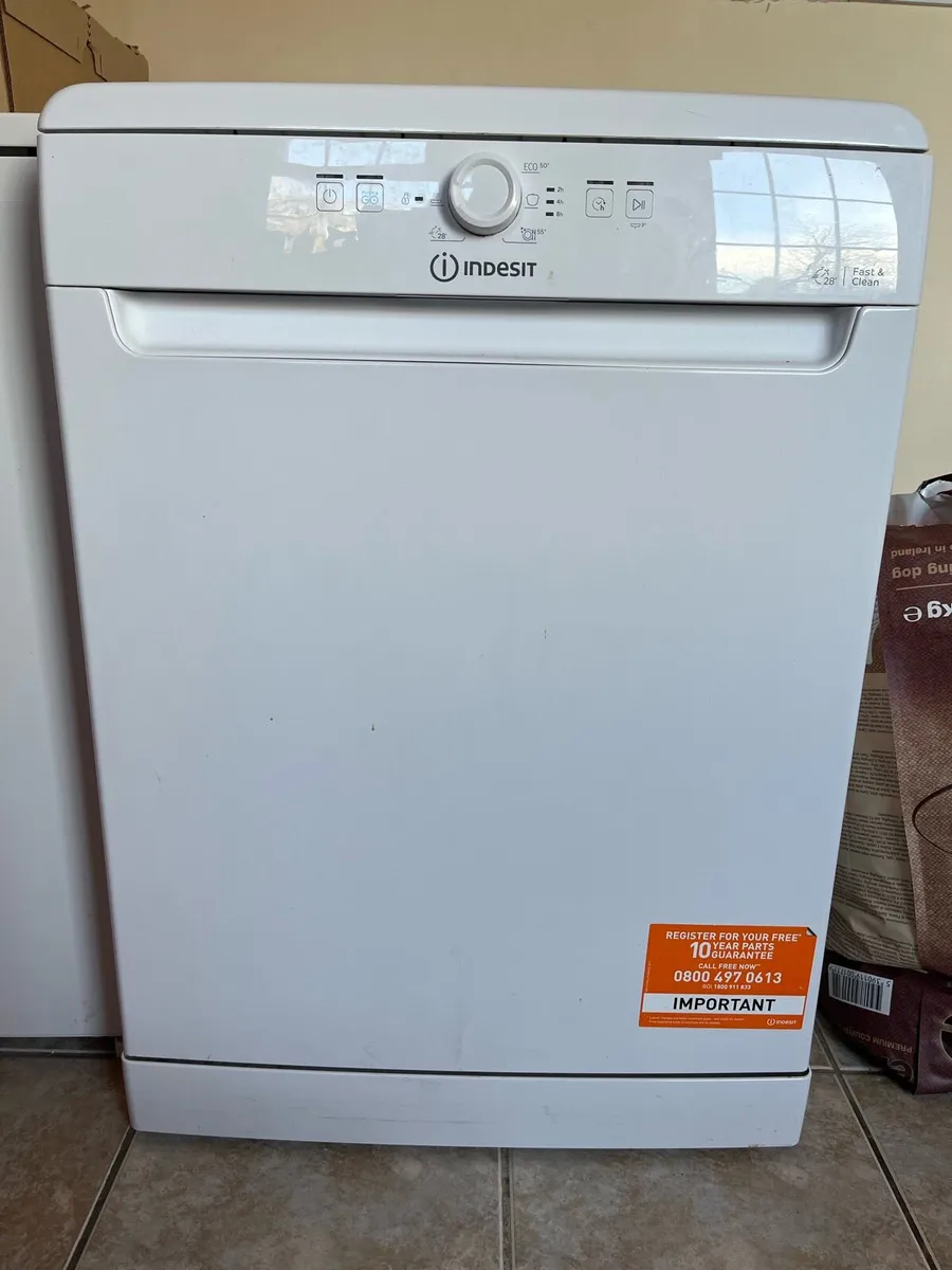 Indesit dishwasher used 5 times good as new - Image 1
