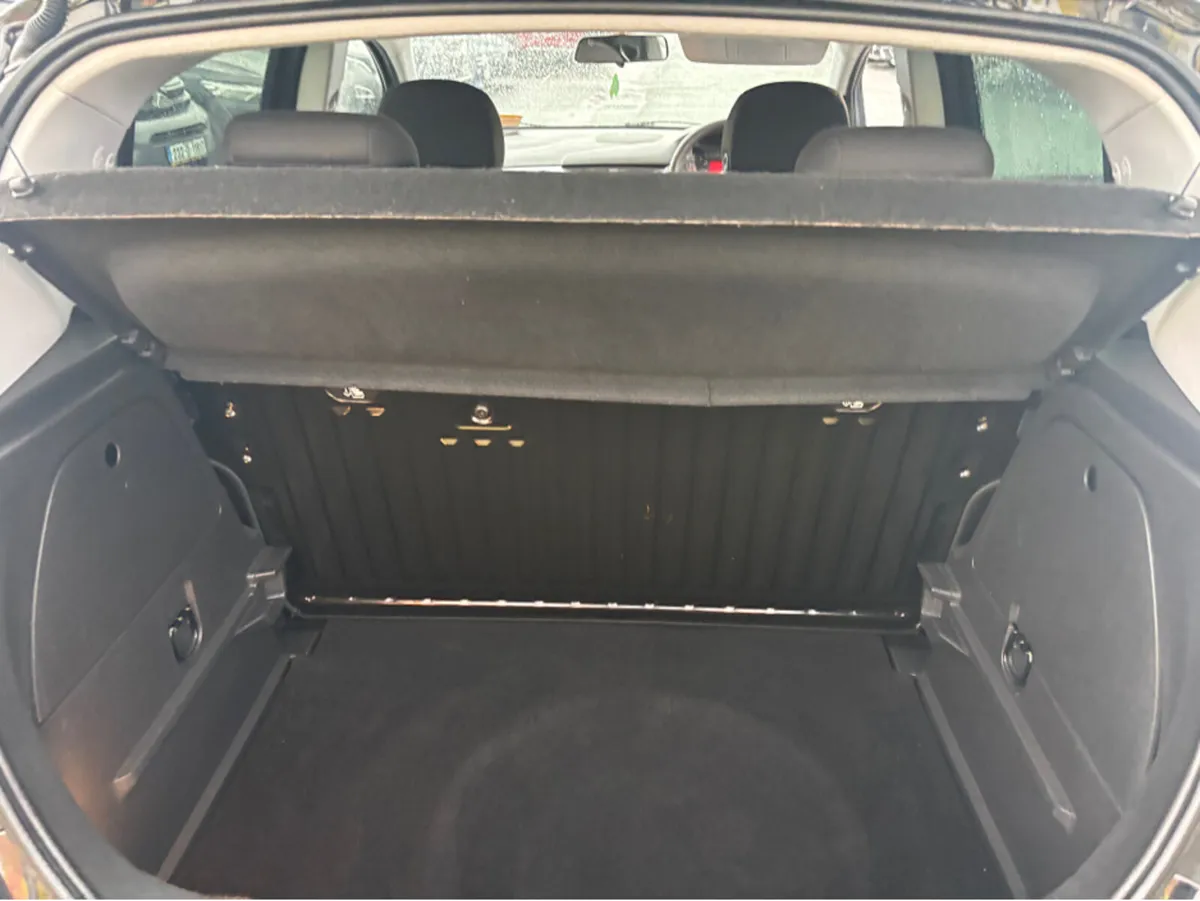 Opel Corsa CORSA 1.4 I 75PS 5DR Finance Available - Image 3