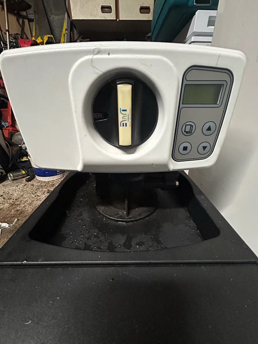 Water Softener - Image 4