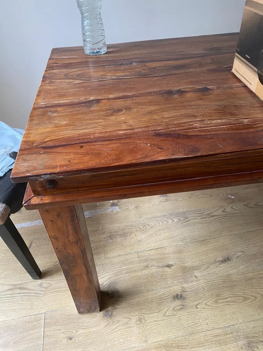 Dining table - Image 1