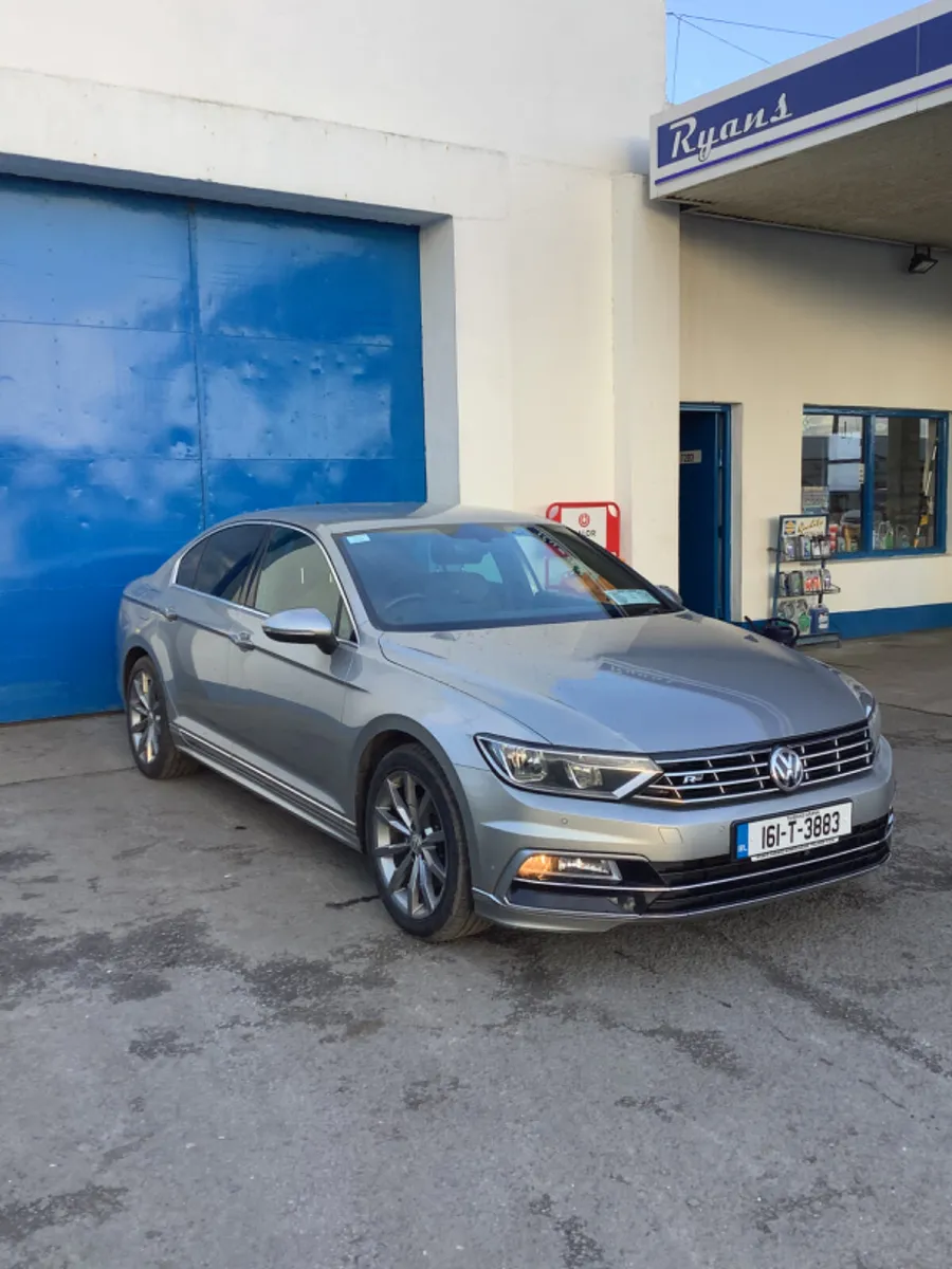 Volkswagen Passat 2016  R-Line - Image 4