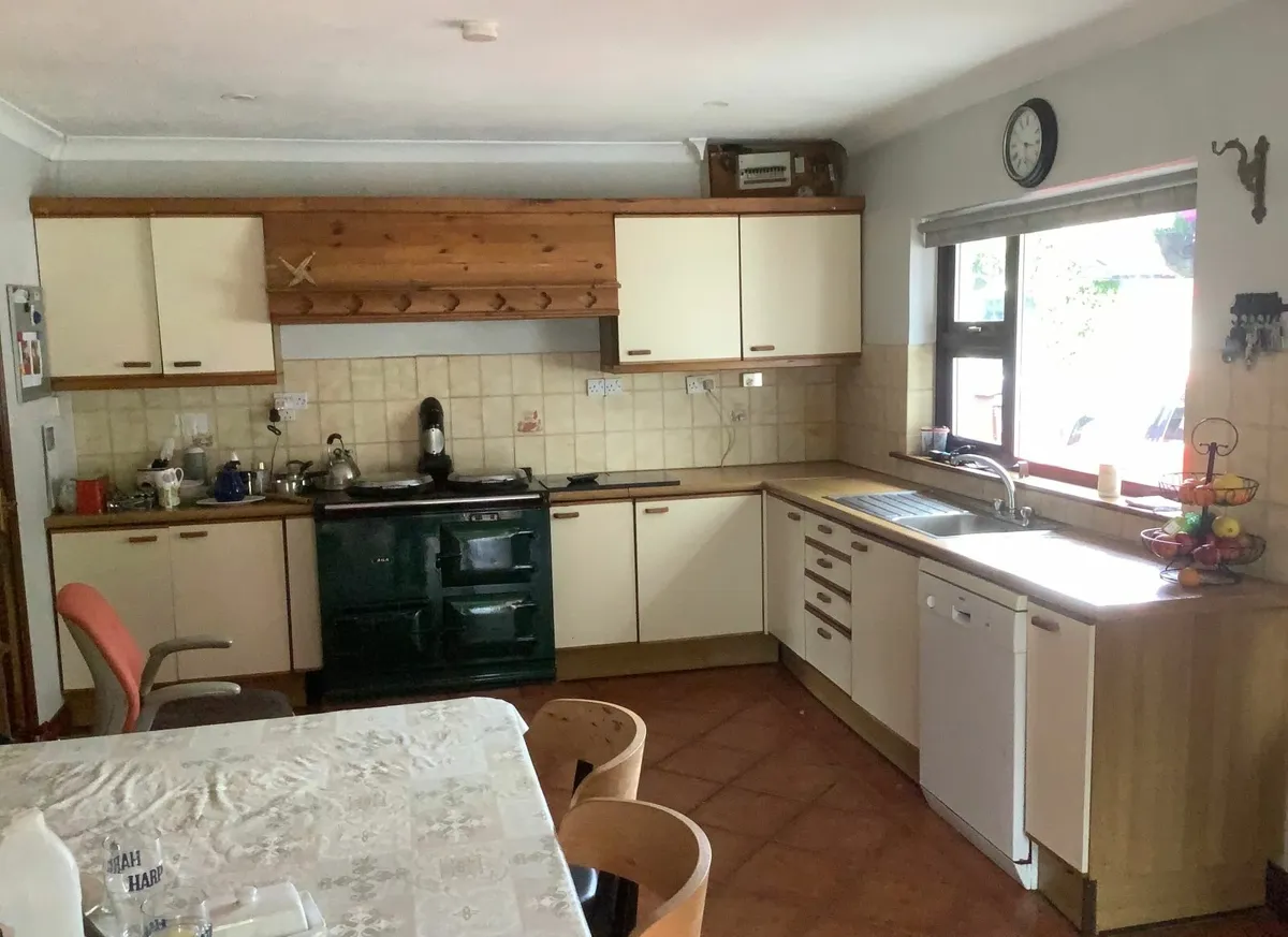 Kitchen, dishwasher and kitchen chairs for sale - Image 1