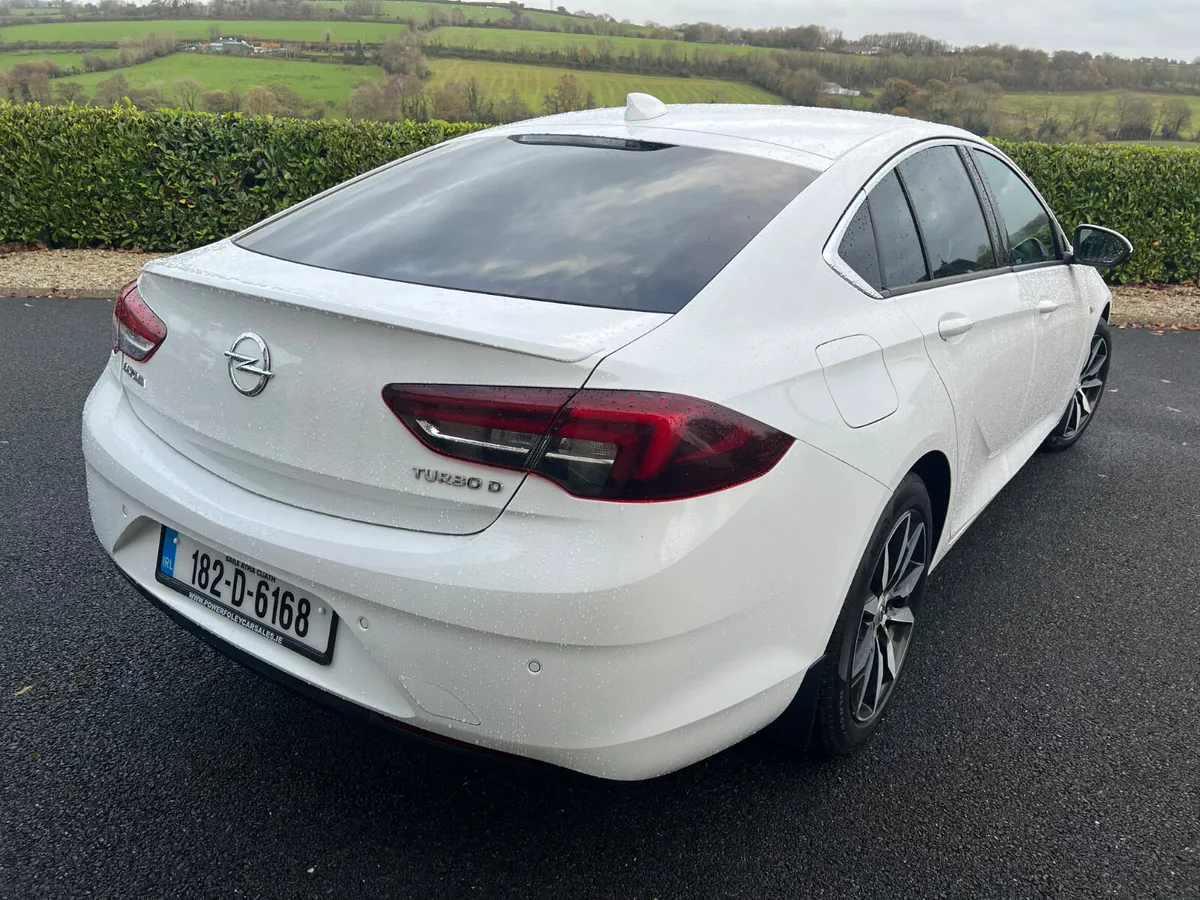2018 (182)Opel Insignia SRI 1.6 DSL 136hp Auto - Image 3