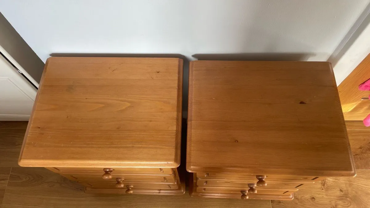 2 Bedside Lockers - Image 2