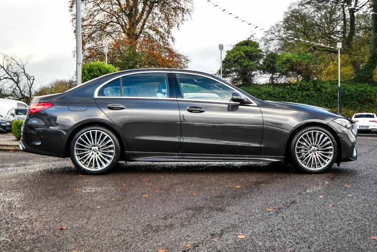 Mercedes-Benz C-Class C200d AMG Night Pack Auto 19 - Image 4