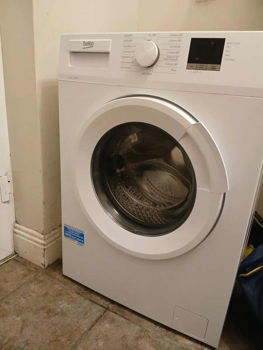 Washing machine - Image 1