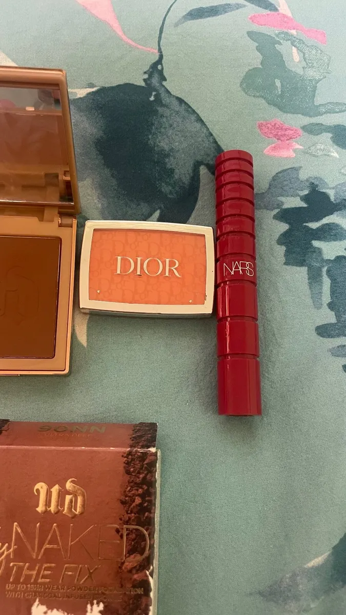 Brand Make up - Image 1