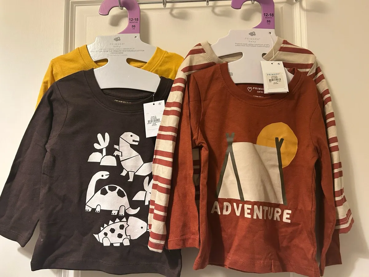 4 NEW Long sleeve t-shirt - Image 1