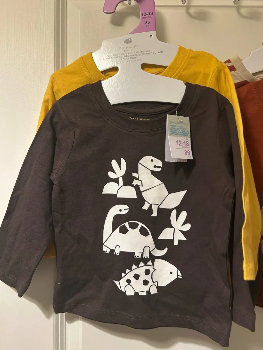 4 NEW Long sleeve t-shirt - Image 3