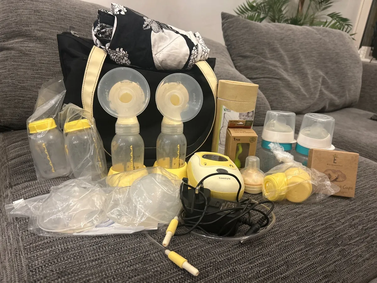 Medela Double Breast Pump - Image 2