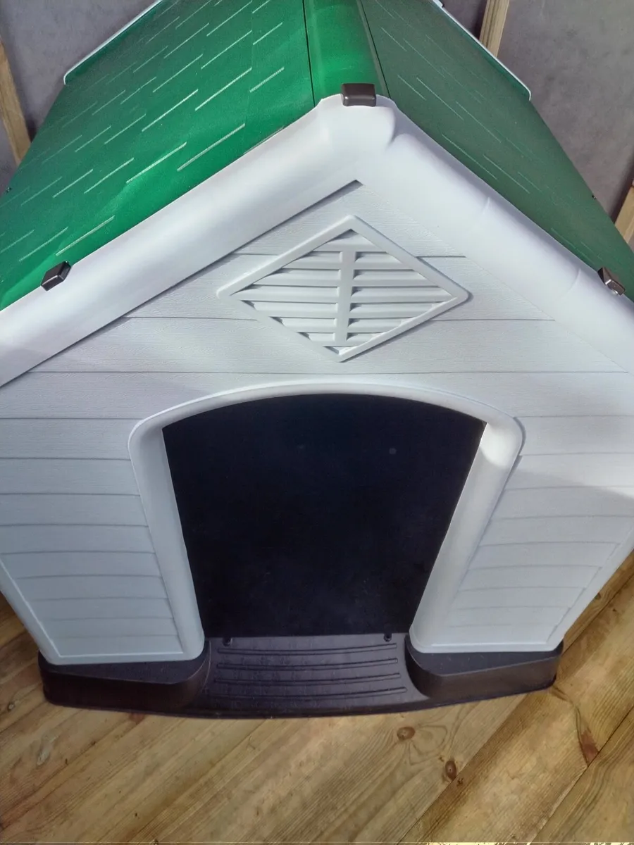 🐶 Dog Kennel - Plastic - Extra Large €100 - Image 1