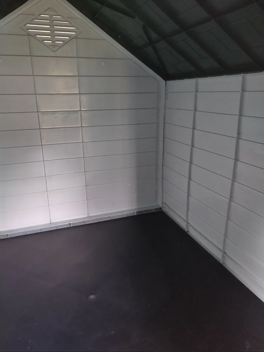 🐶 Dog Kennel - Plastic - Extra Large €100 - Image 3