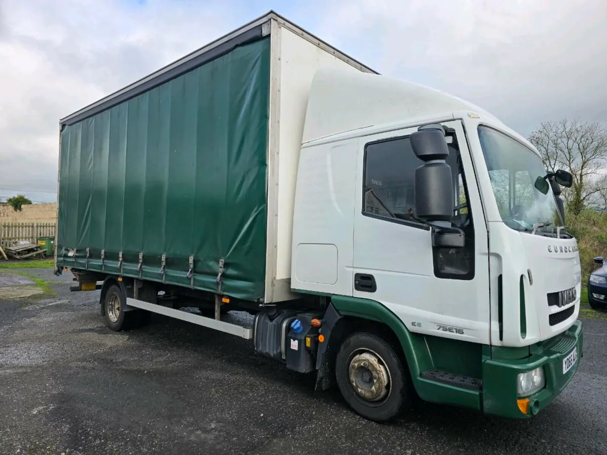 2015/152 EUROCARGO 75E16 EURO 6 AUTO SLEEPER CAB - Image 1