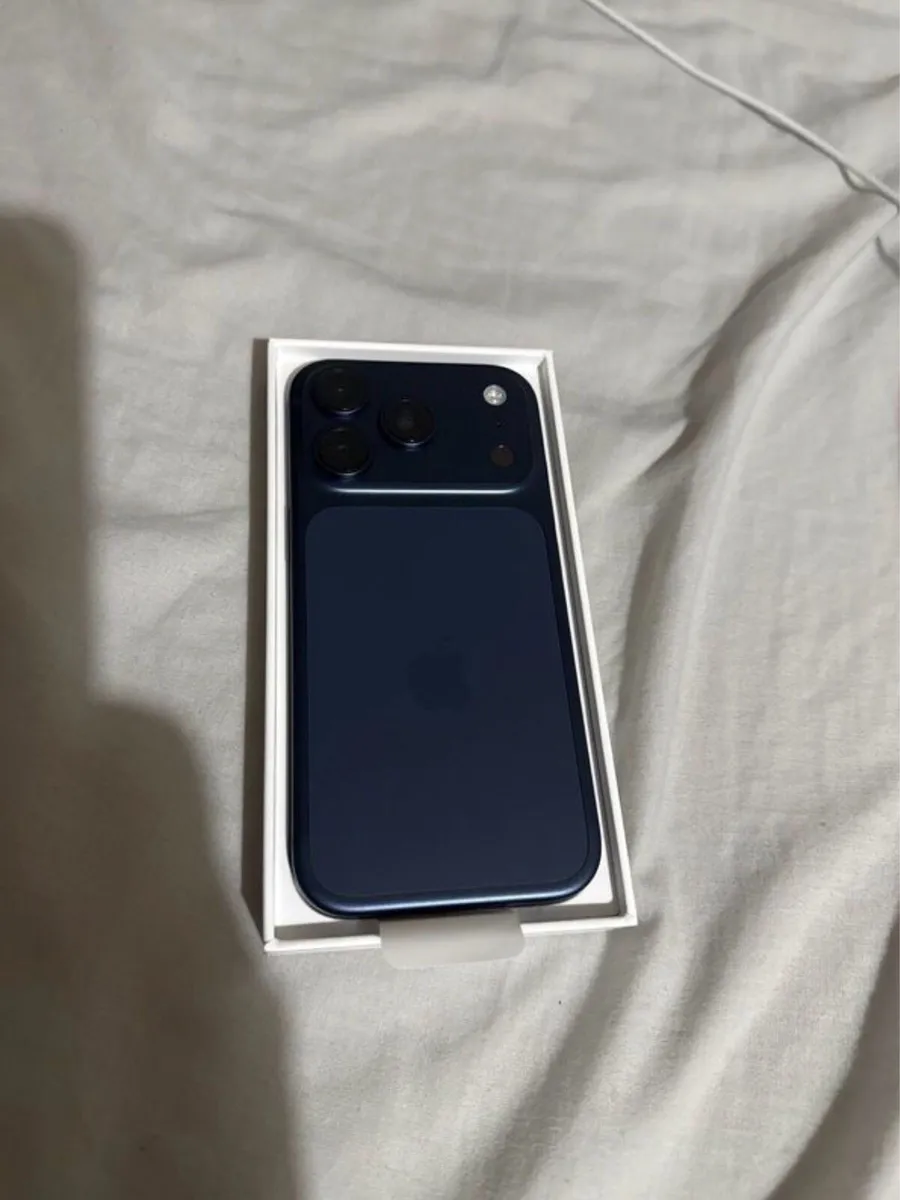 iPhone 17 Pro 256GB - Image 2