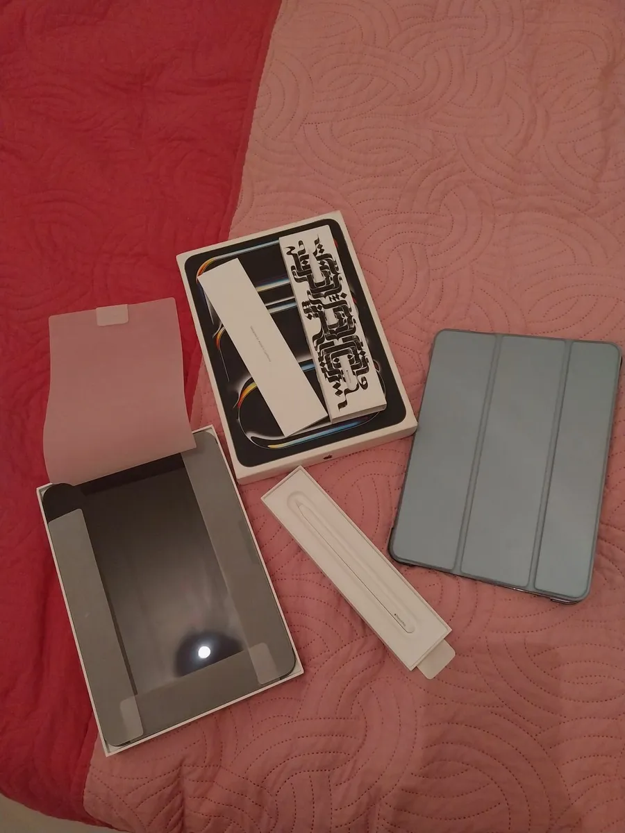 Apple ipad pro 11in M4 + apple pencil pro - Image 3