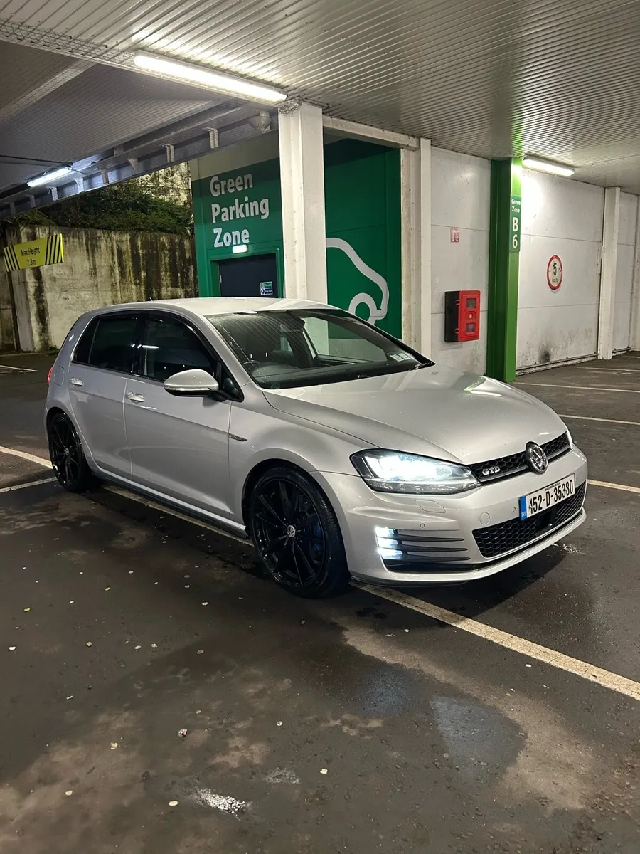 Volkswagen Golf Gtd - Image 3
