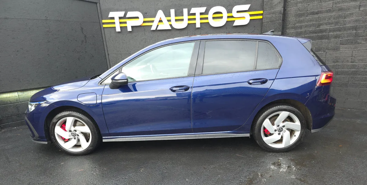 Volkswagen Golf  GTE 2021 - Image 3