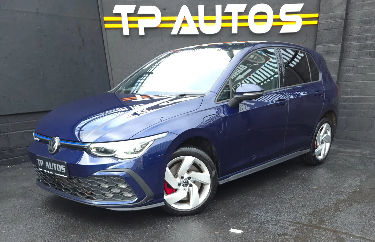 Volkswagen Golf  GTE 2021 - Image 2