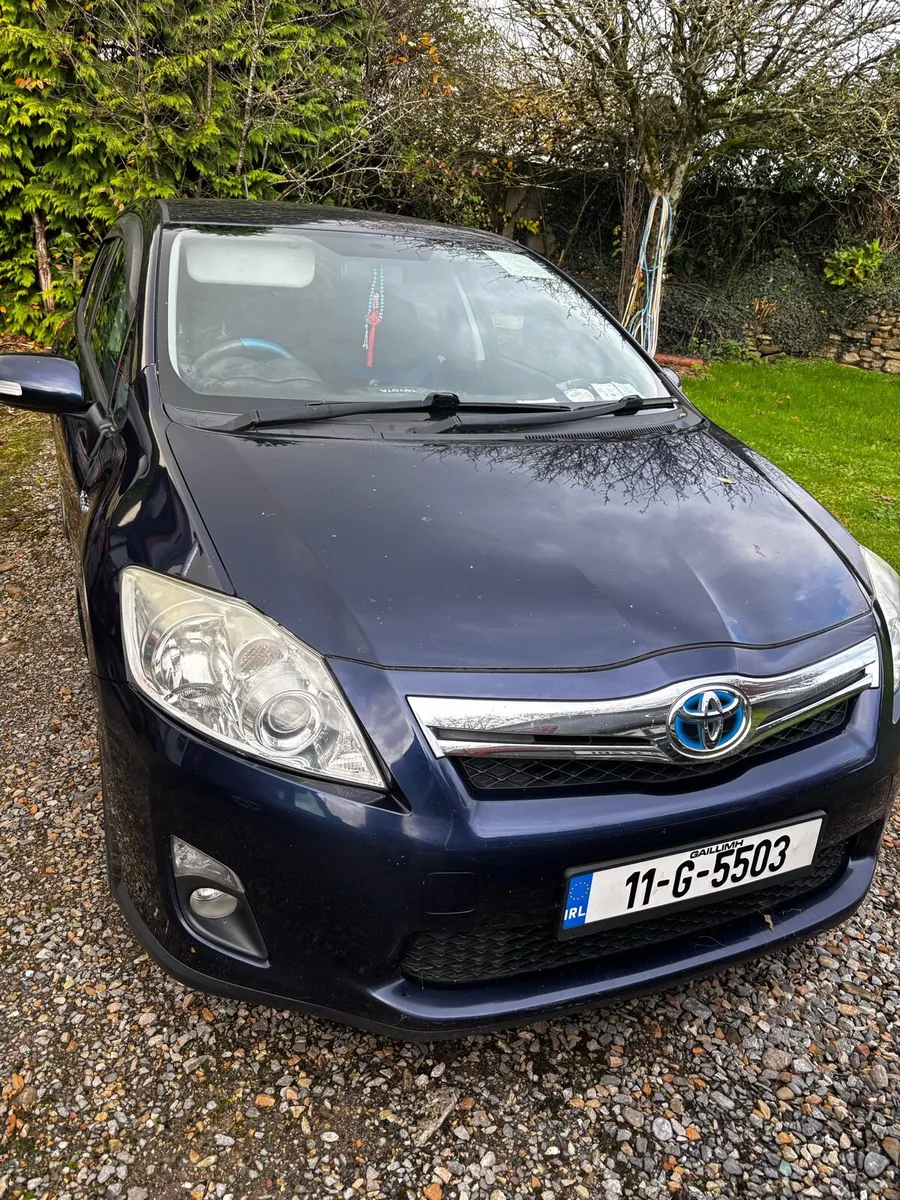 Toyota Auris T4 Hybrid - Image 1