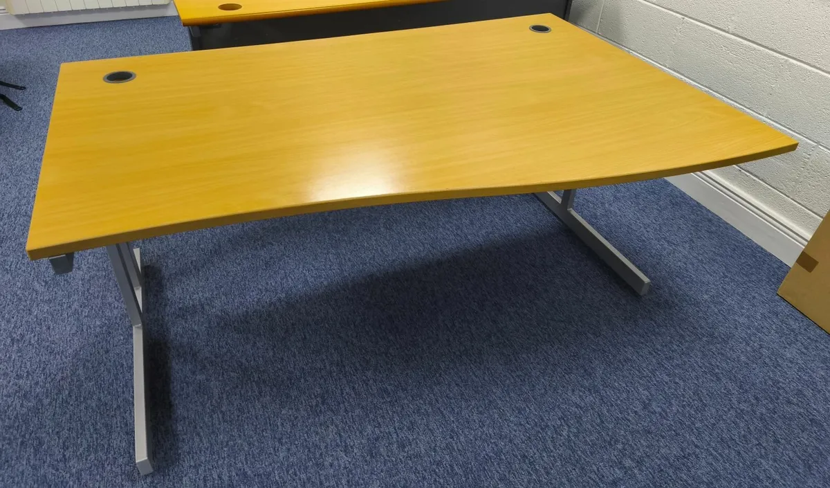Office desk 160 x 100cm - Image 1