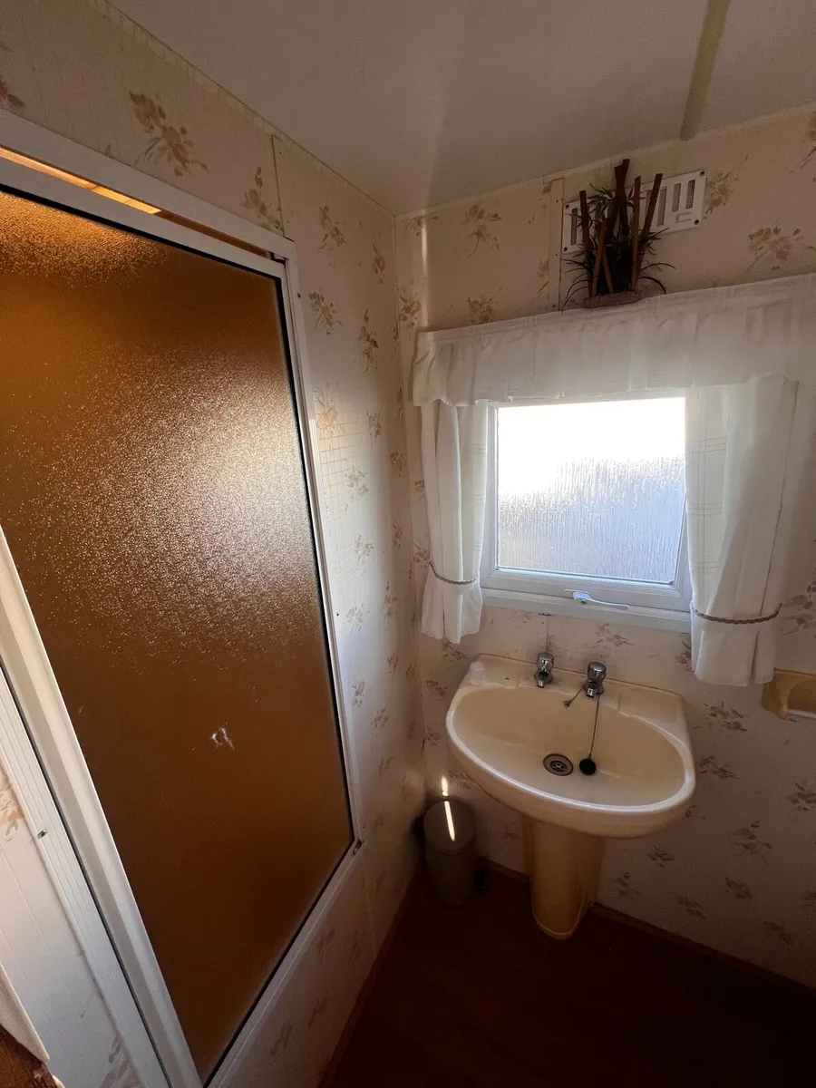 Mobile Home - Image 4