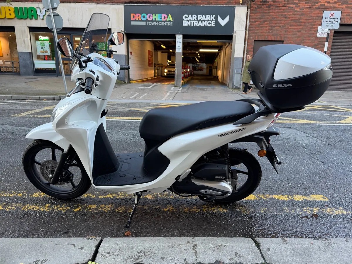 2024 Honda Vision 110 only 1150km - Image 2