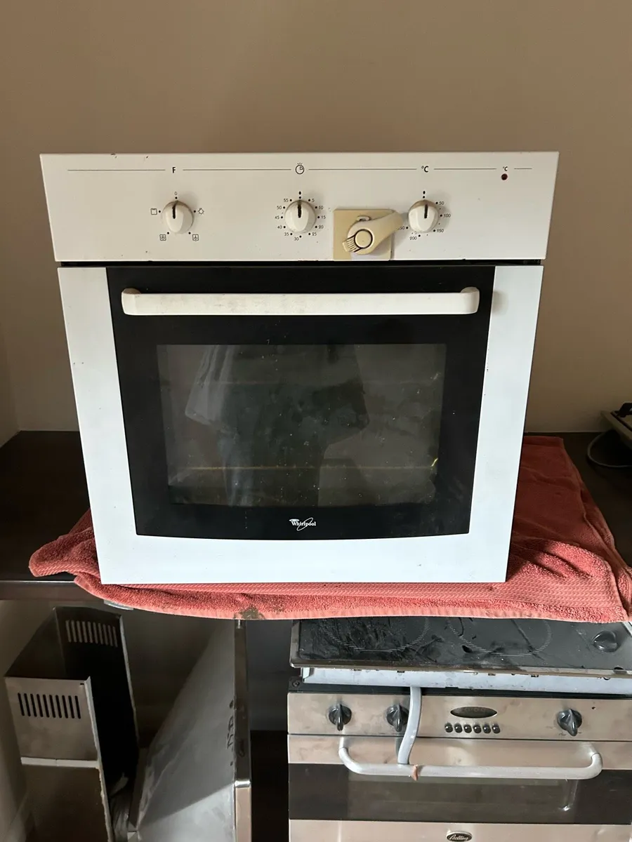 Oven - Image 1