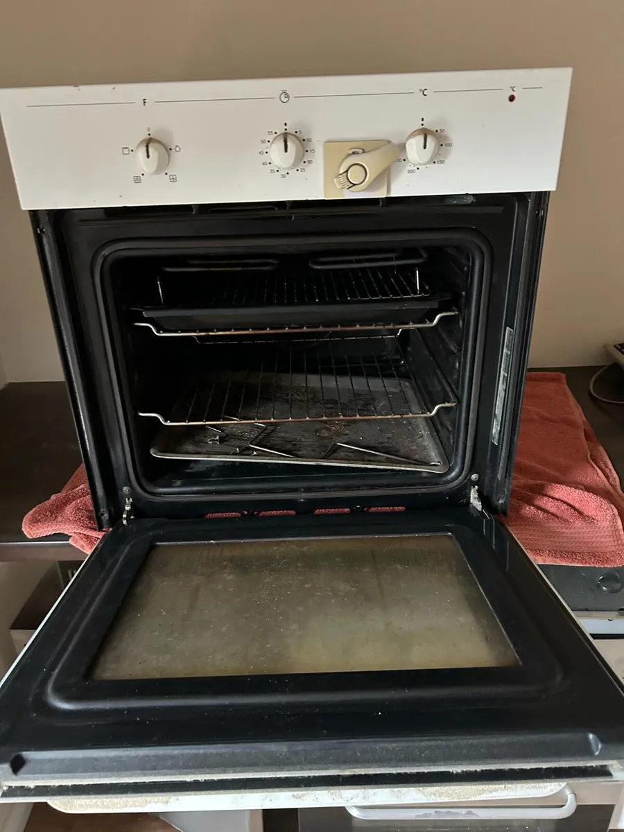 Oven - Image 2