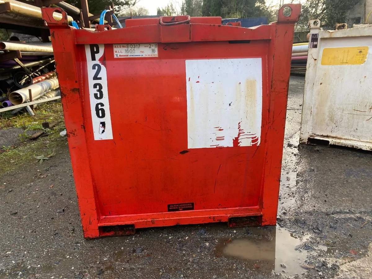 Fuel Bowsers - Image 1