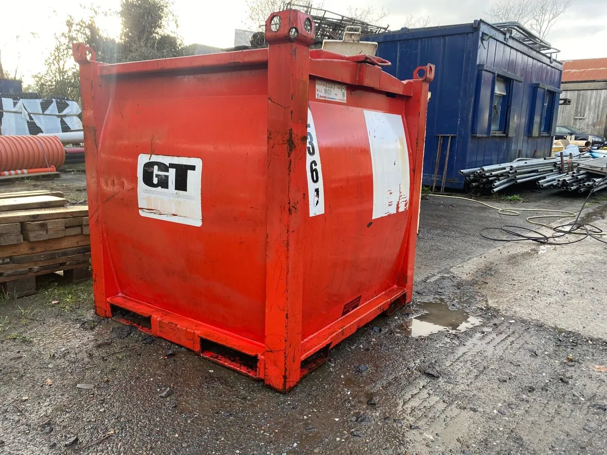 Fuel Bowsers - Image 2