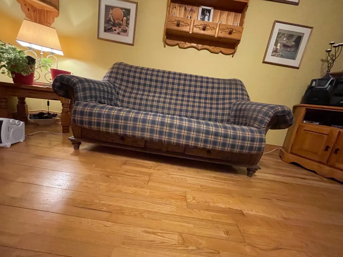 3 seater couch table and six chairs - Image 1