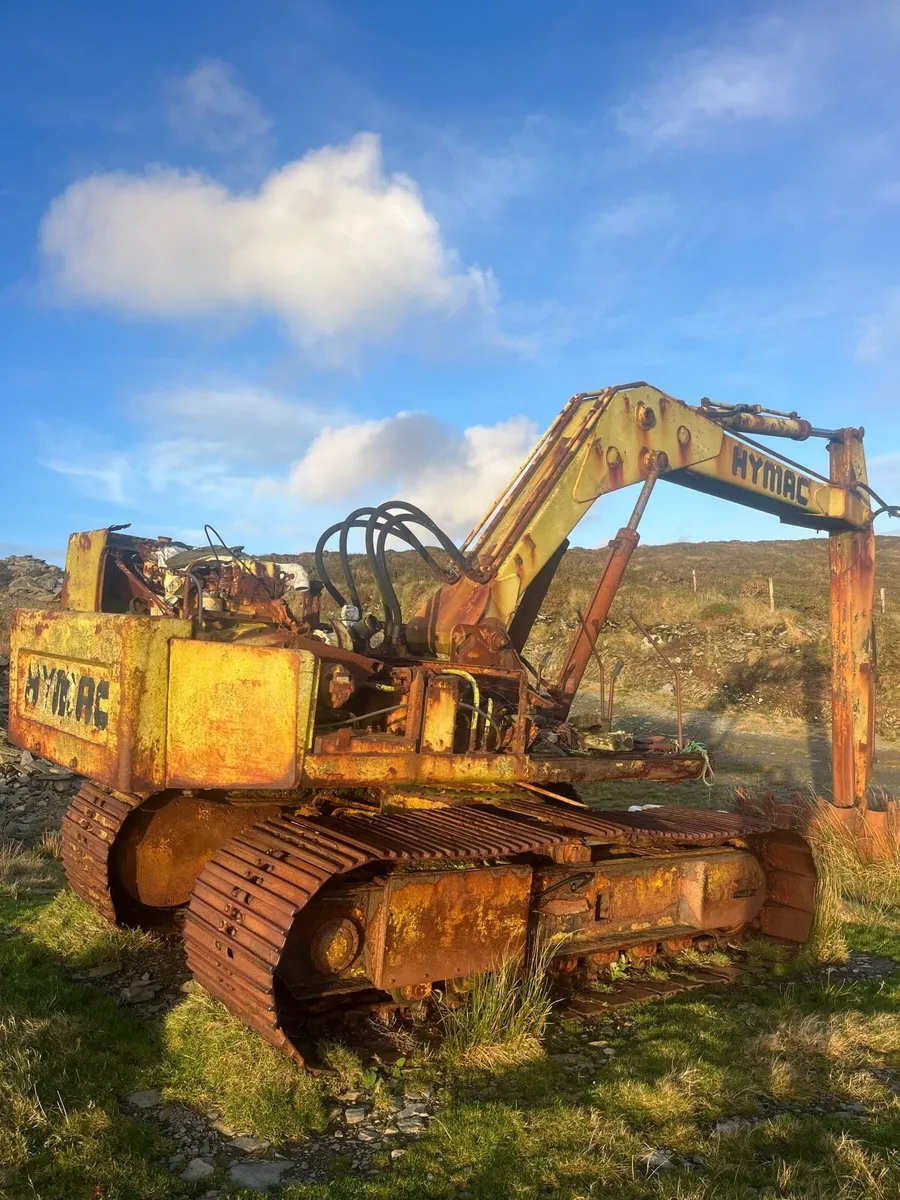 HYMAC 580c for breaking, Also EX60 rollers - Image 1