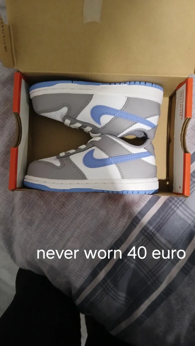 Various items - Image 2