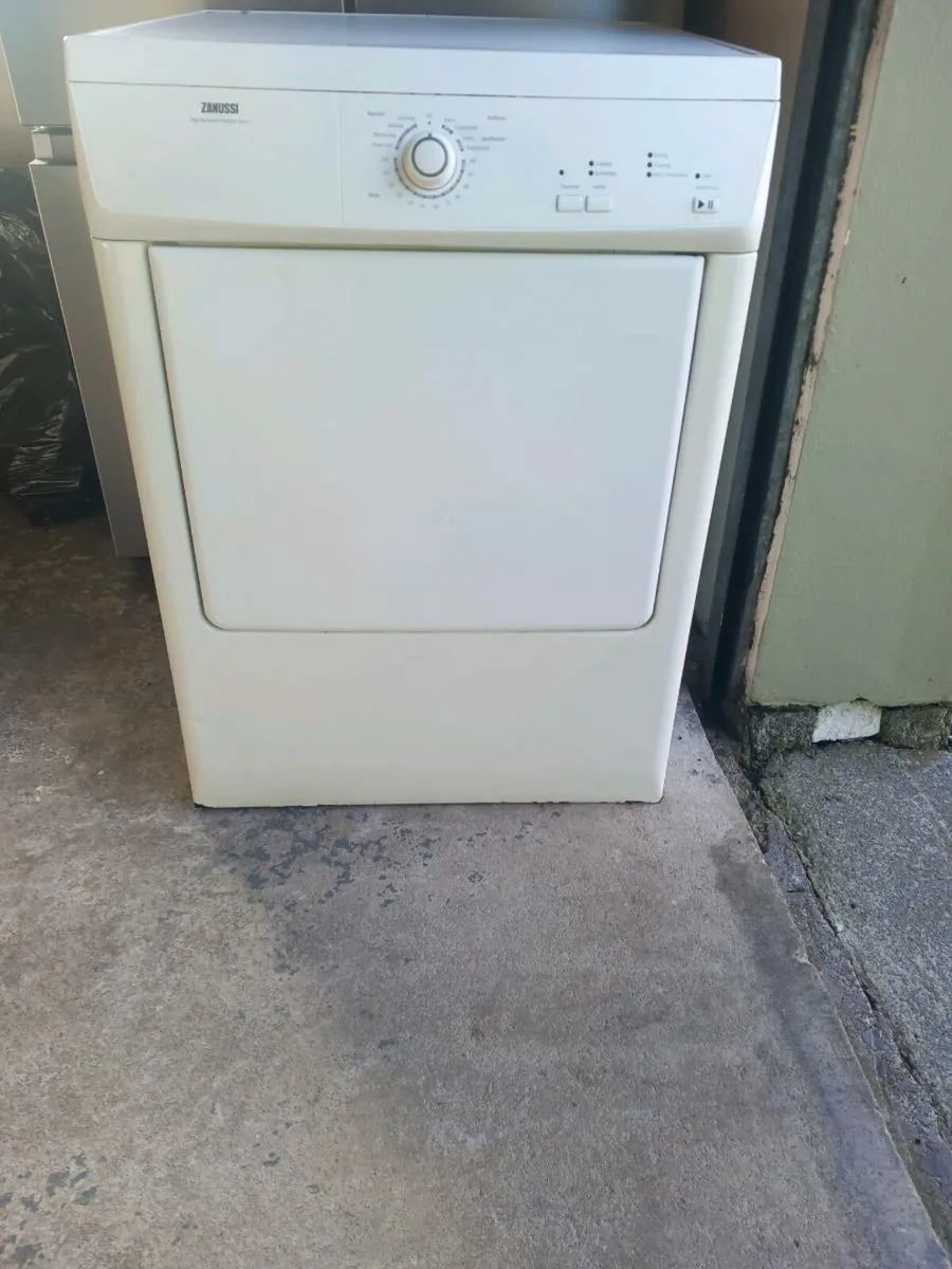 Zanussi vent dryer - Image 1