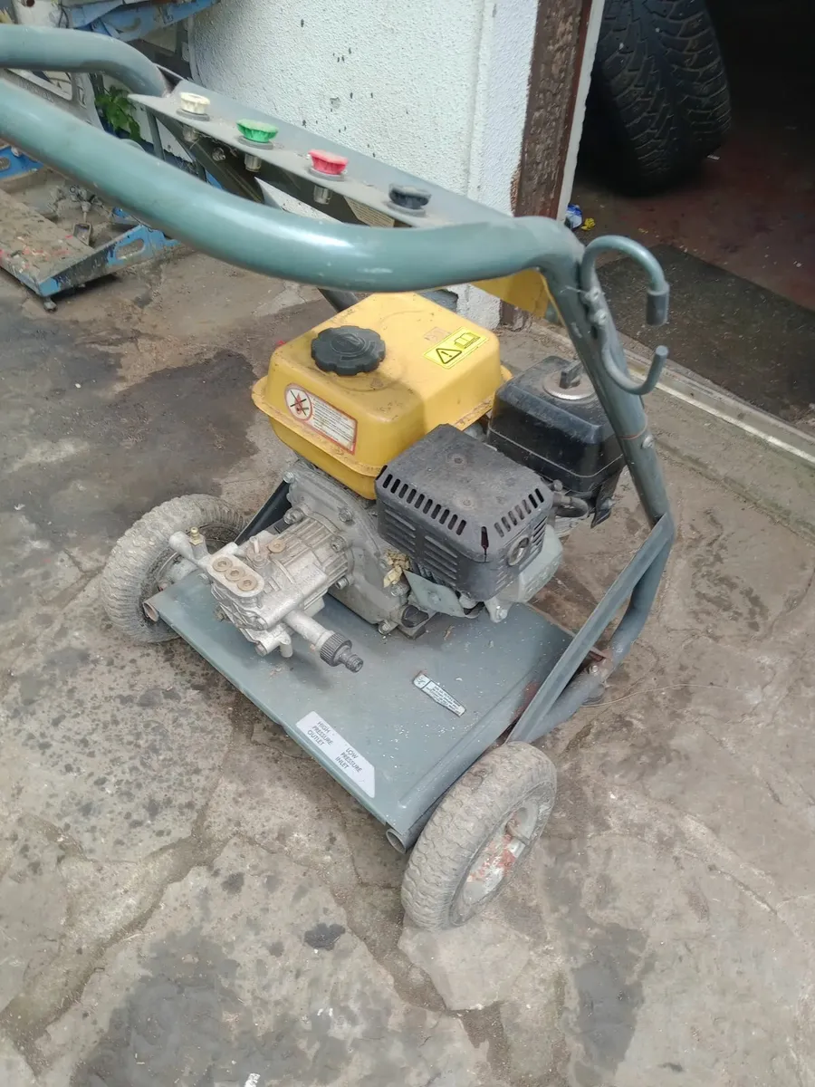 Power washer - Image 1