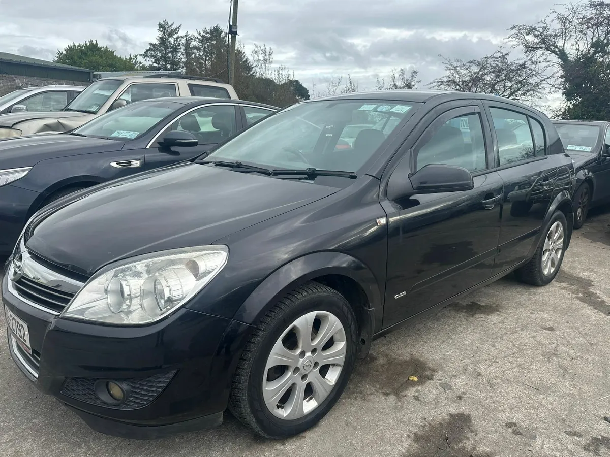 Opel Astra 2009 - Image 1