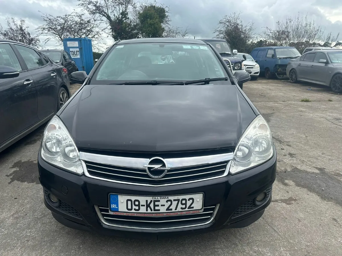 Opel Astra 2009 - Image 2