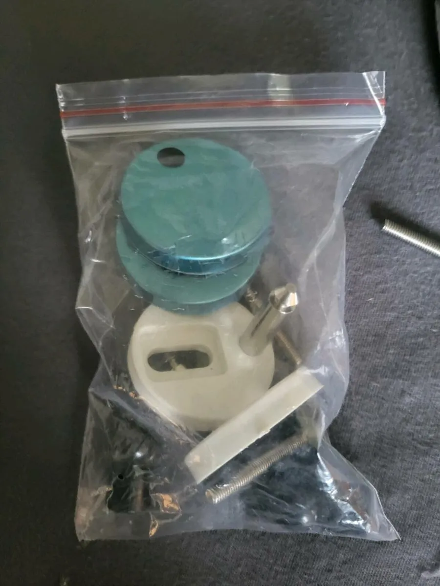 Toilet seats - Image 3