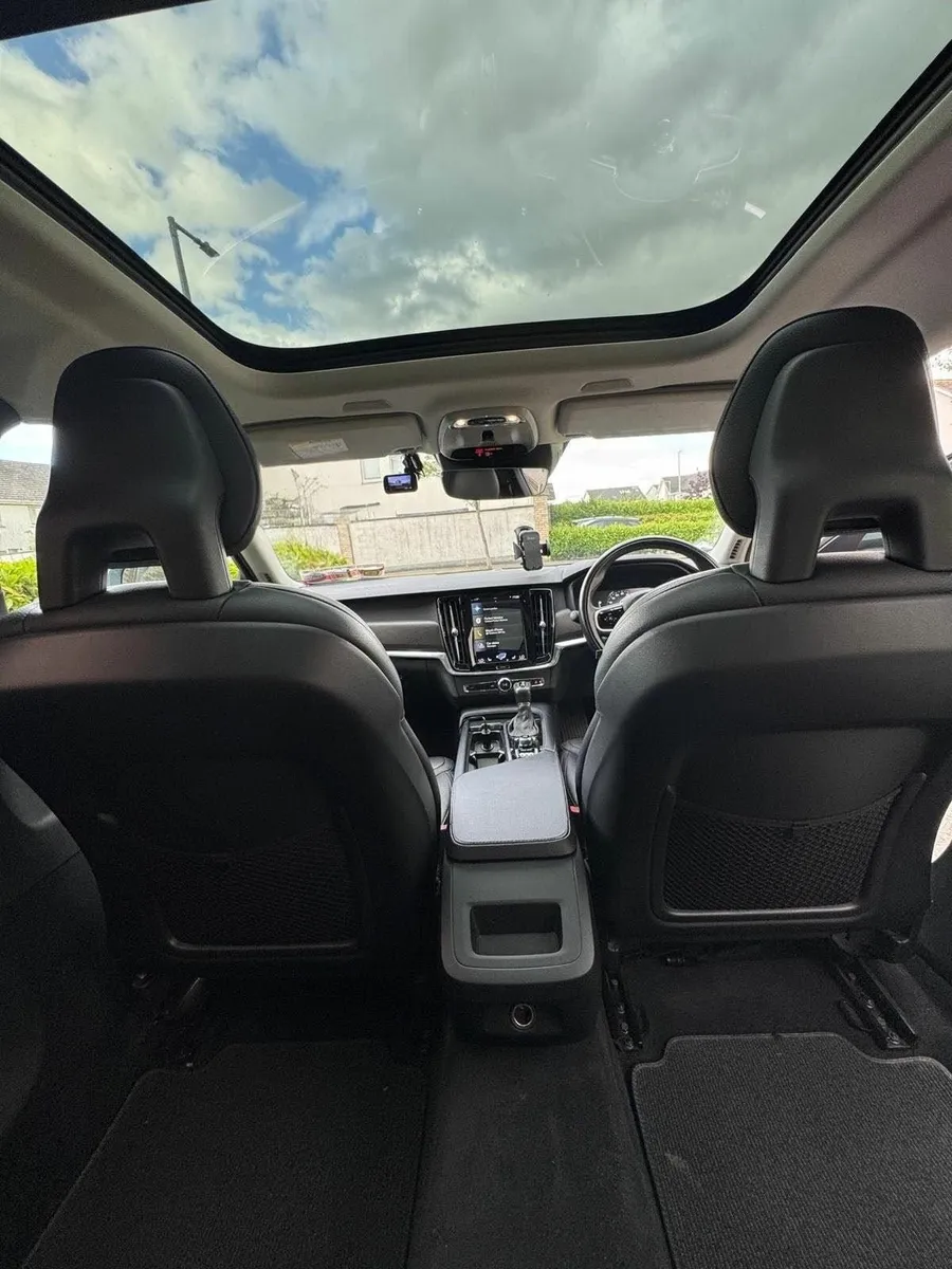 Volvo V90 2017 - Image 2
