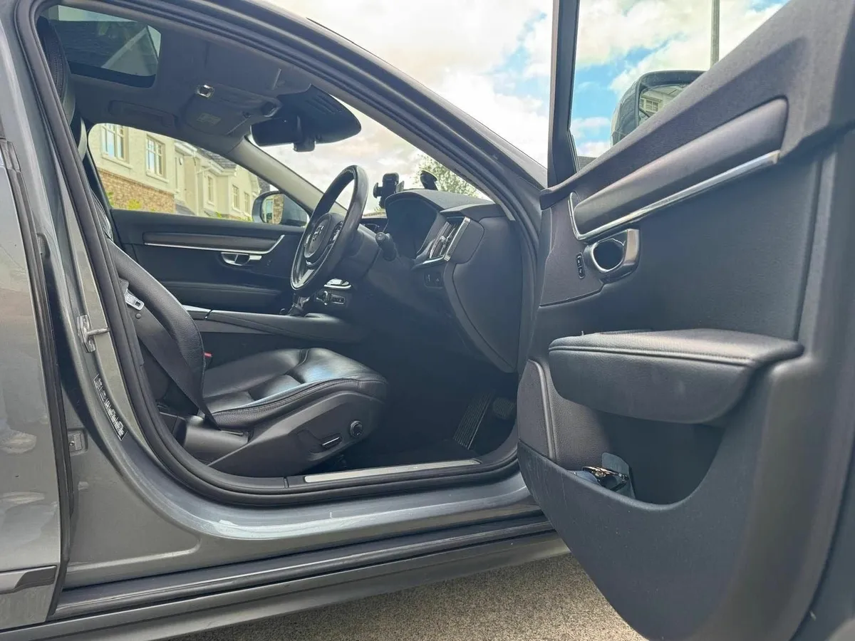 Volvo V90 2017 - Image 4