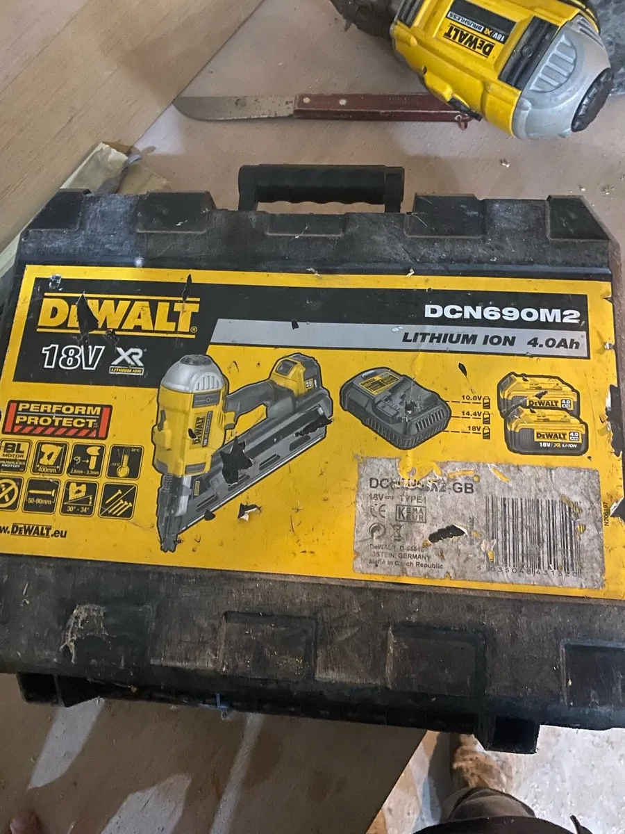 Dewalt 1st fix nailgun - Image 2