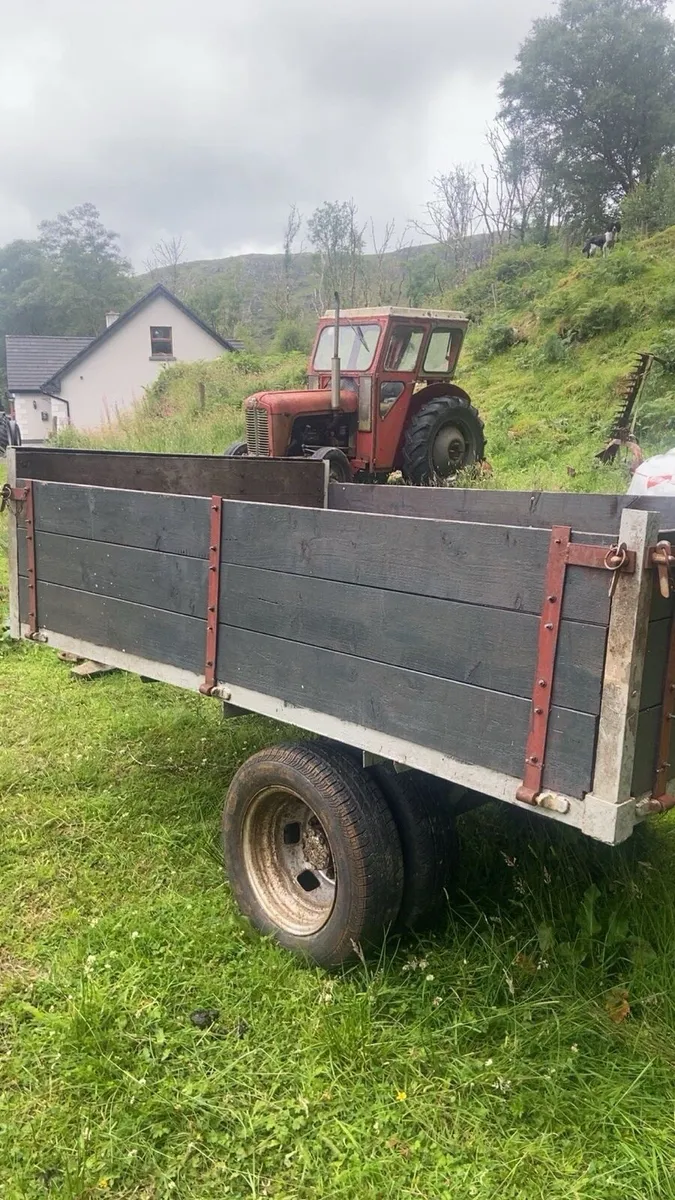 Tractor turf trailer - Image 1