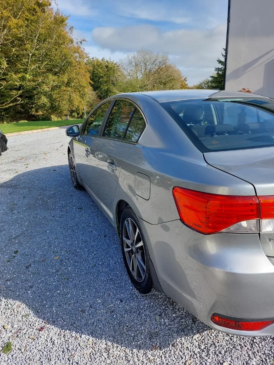 2013 Toyota Avensis 2.0D Overmount - Image 4