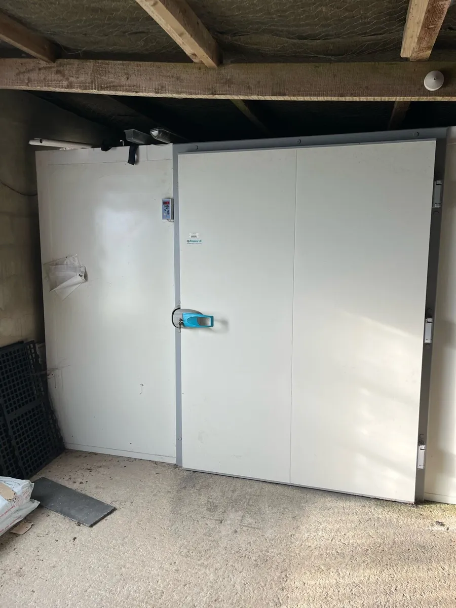 Storage shed + refrigeration unit for rent - Image 2