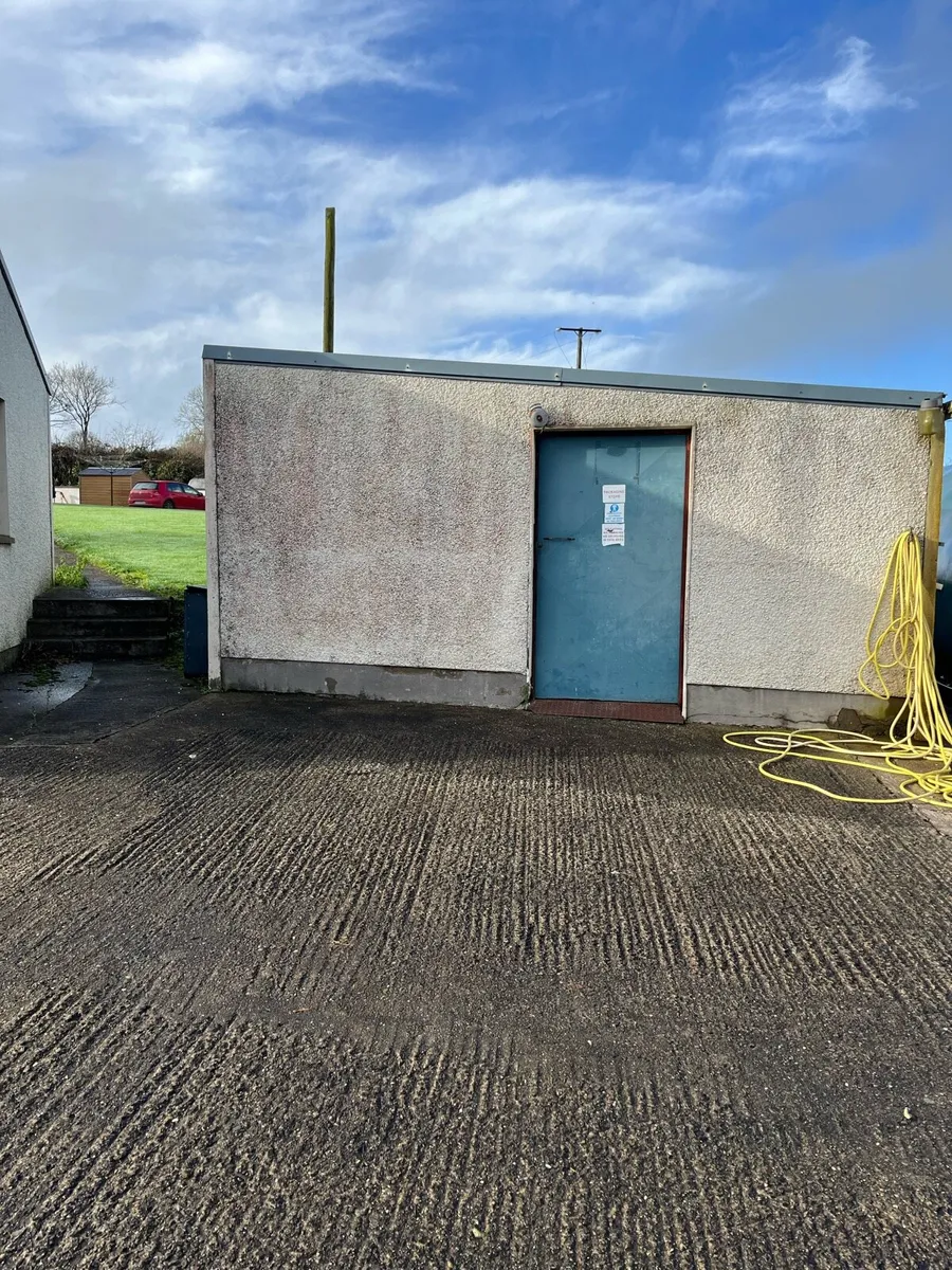 Storage shed + refrigeration unit for rent - Image 3