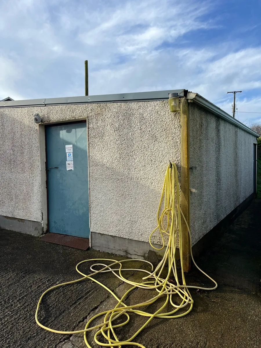 Storage shed + refrigeration unit for rent - Image 4