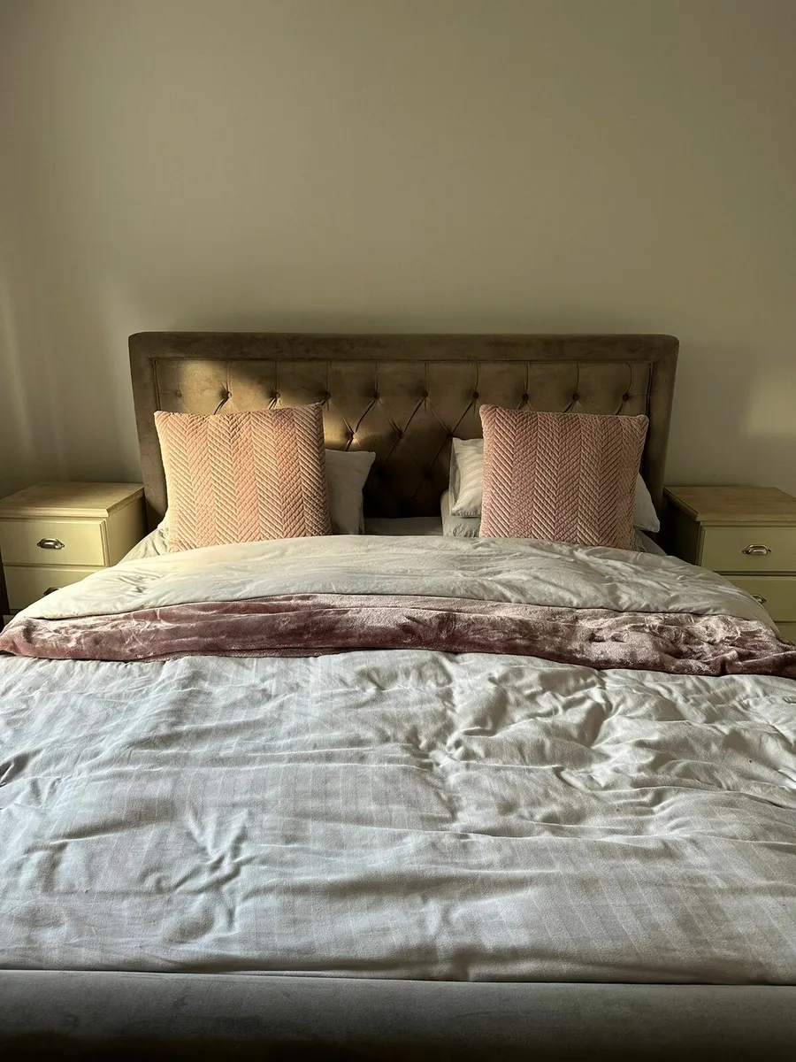 King Size Velvet Bed Frame and Mattress - Image 3